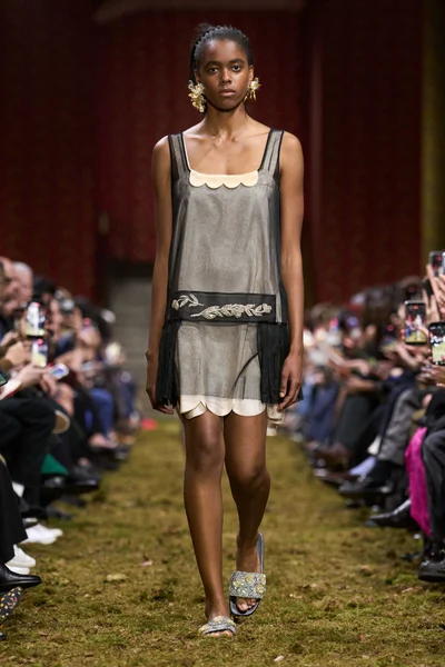 Look 63